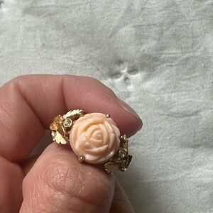 Avon vintage Rose Ring
